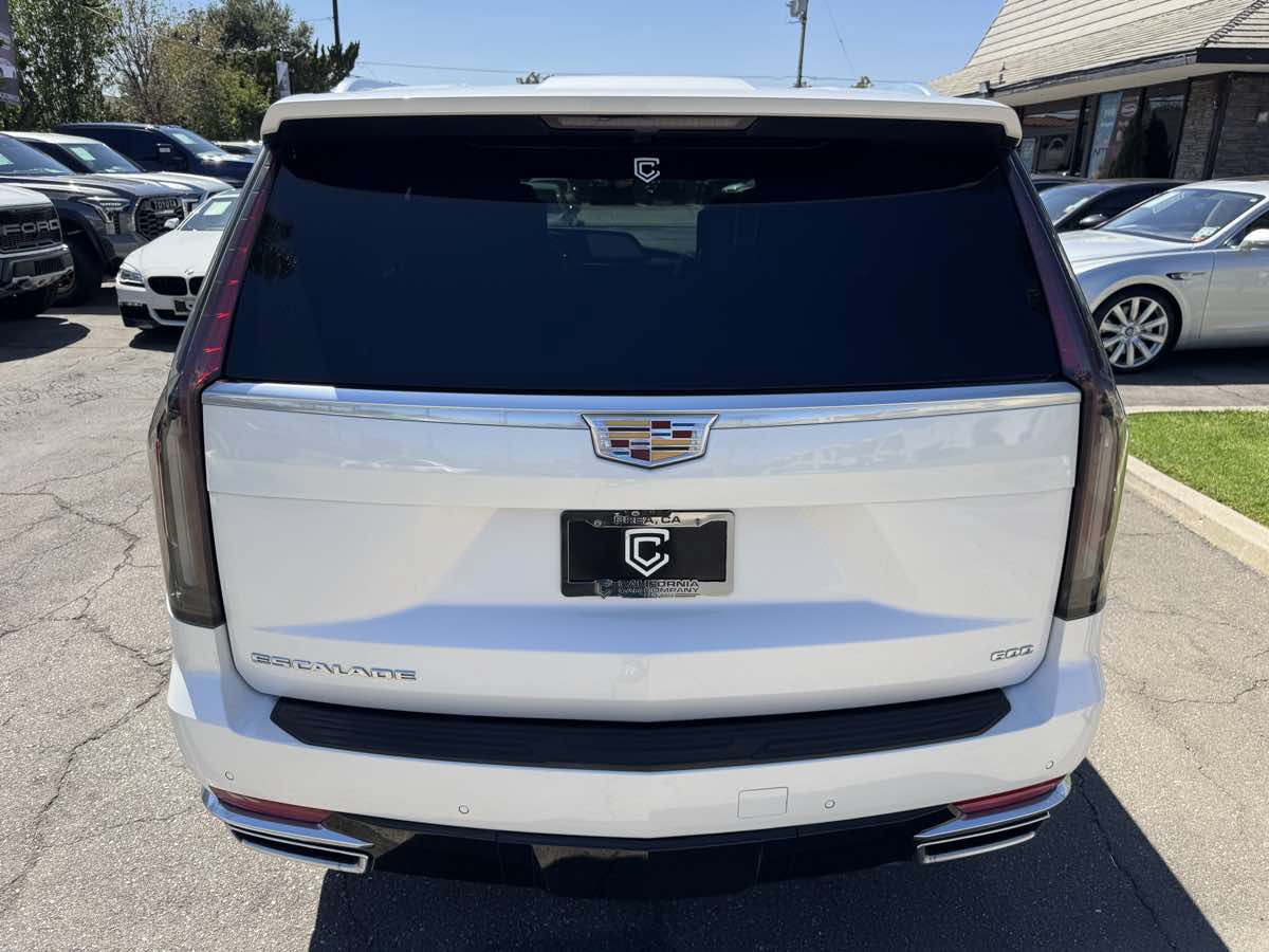 Used 2021 Cadillac Escalade Premium Luxury w/ Driver Assist Tech Package AWD/4WD image 5