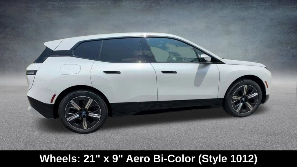 Used 2024 BMW iX xDrive50 w/ Sport Package AWD/4WD image 29