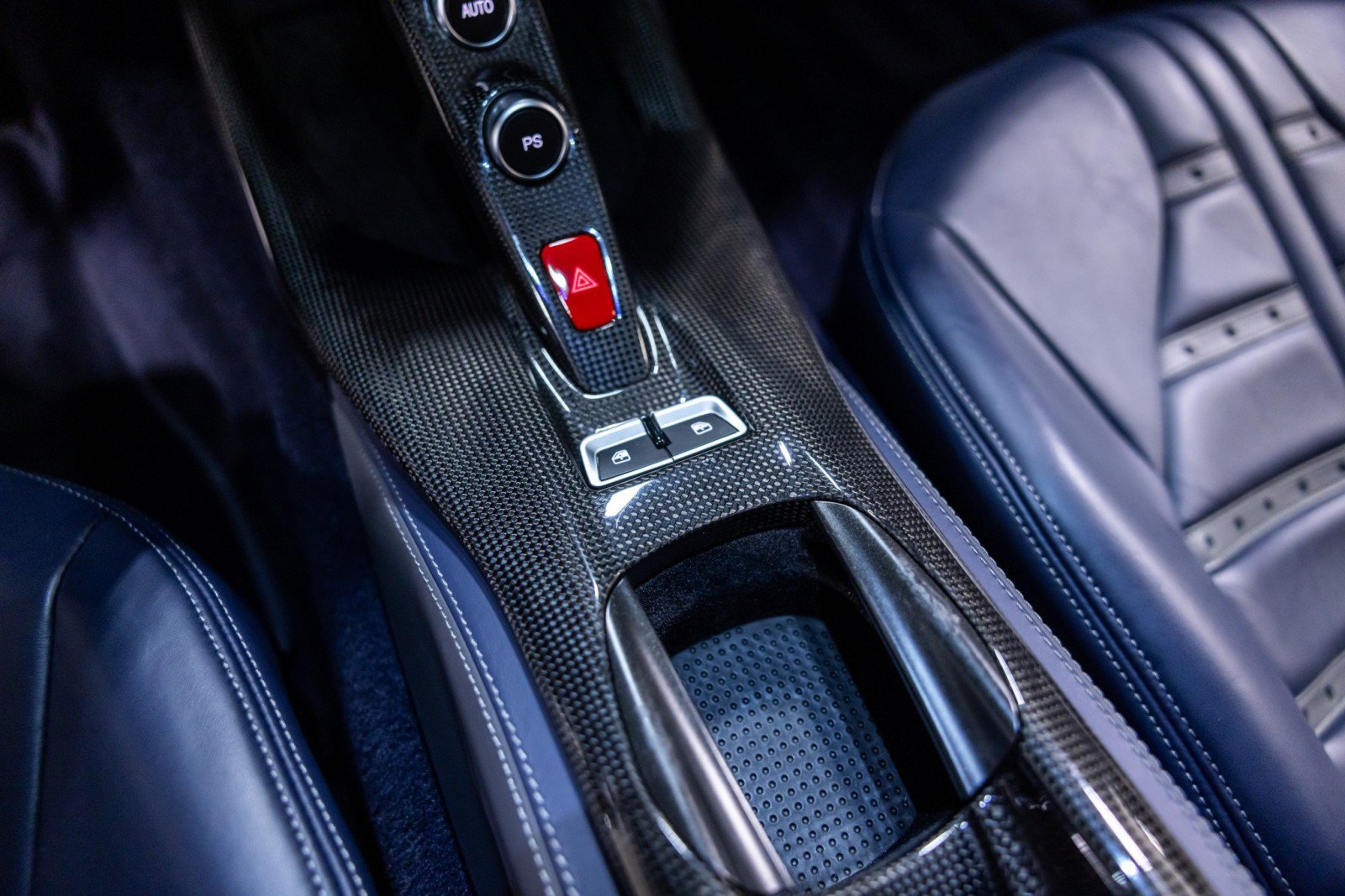 Used 2019 Ferrari 812 Superfast RWD image 50