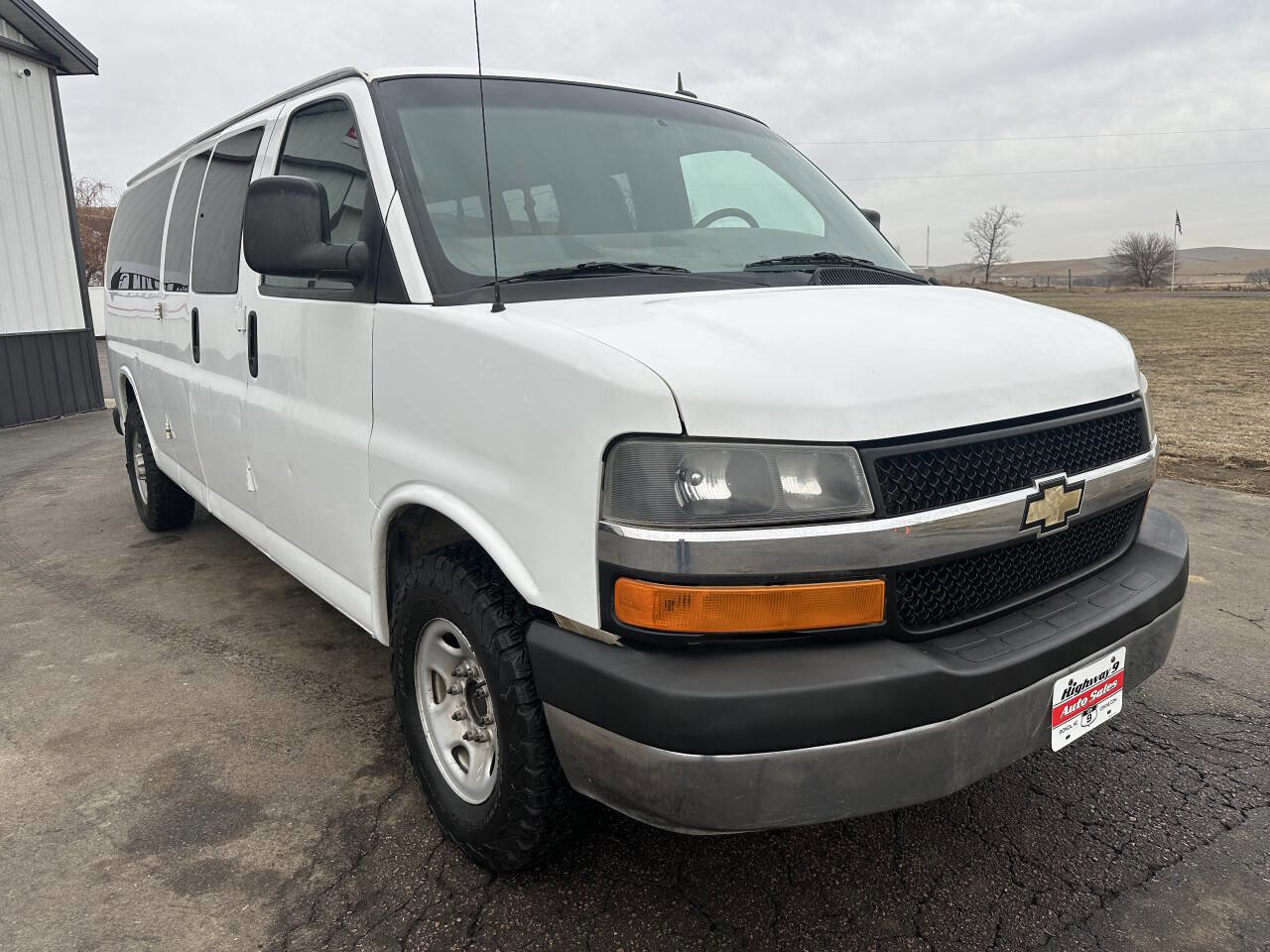 Used 2015 Chevrolet Express 3500 LT w/ LT Preferred Equipment Group image 7