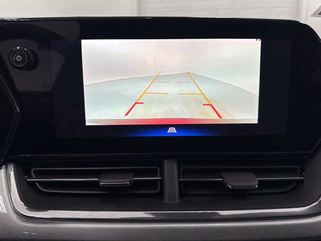 Used 2024 Chevrolet Trax LT FWD image 16