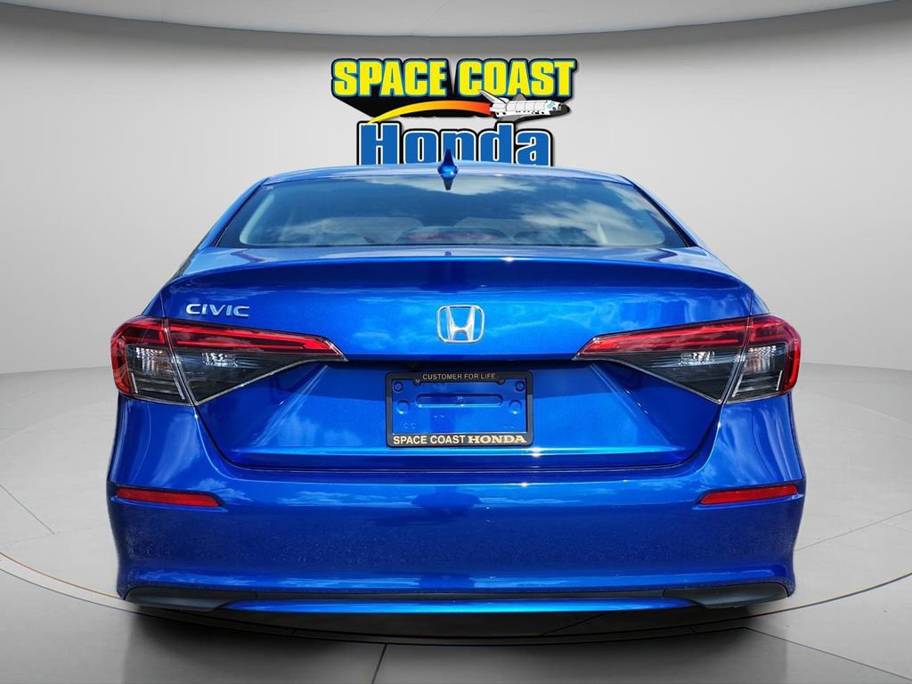 Used 2023 Honda Civic EX image 4