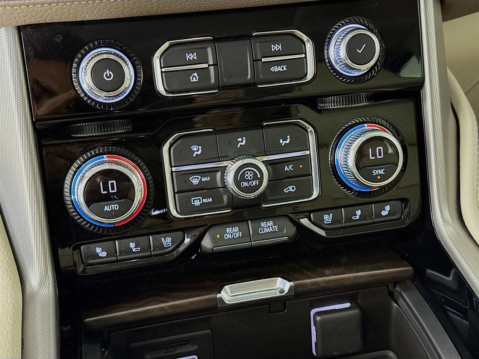 Certified 2021 GMC Yukon Denali w/ Denali Ultimate Package image 18