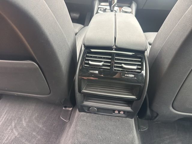 Used 2023 BMW 540i w/ Premium Package image 30