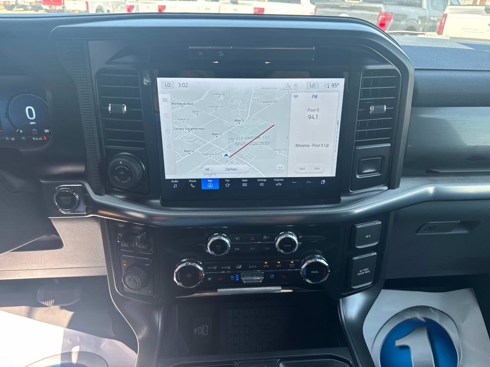 New 2025 Ford F150 Lariat w/ Equipment Group 502A High image 11