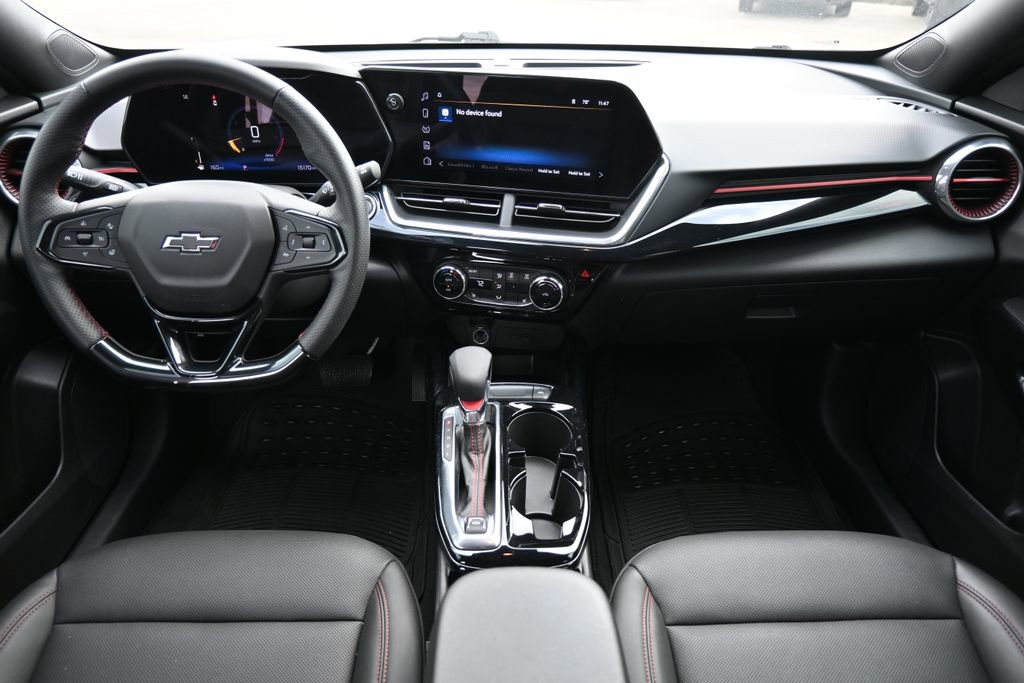 Used 2025 Chevrolet Trax RS w/ Driver Confidence Package image 5