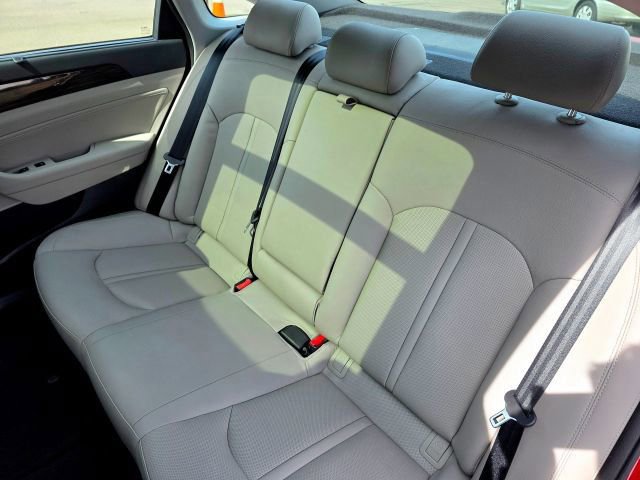 Used 2016 Hyundai Sonata Limited w/ Option Group 02 image 32