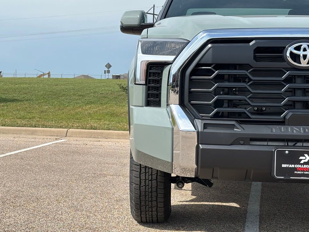 New 2026 Toyota Tundra SR5 AWD/4WD image 4
