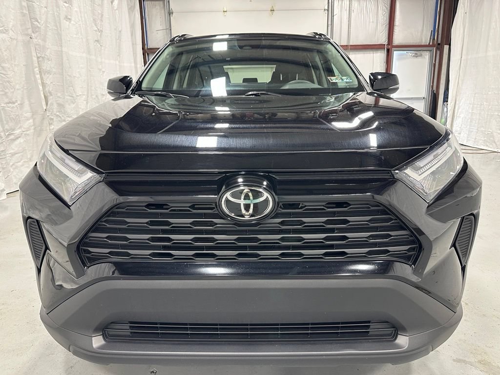 Used 2025 Toyota RAV4 XLE FWD image 2