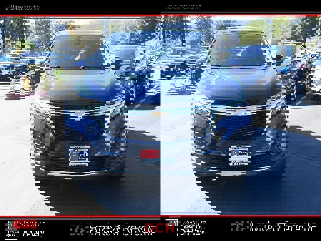 Used 2022 Chevrolet Equinox LT image 2