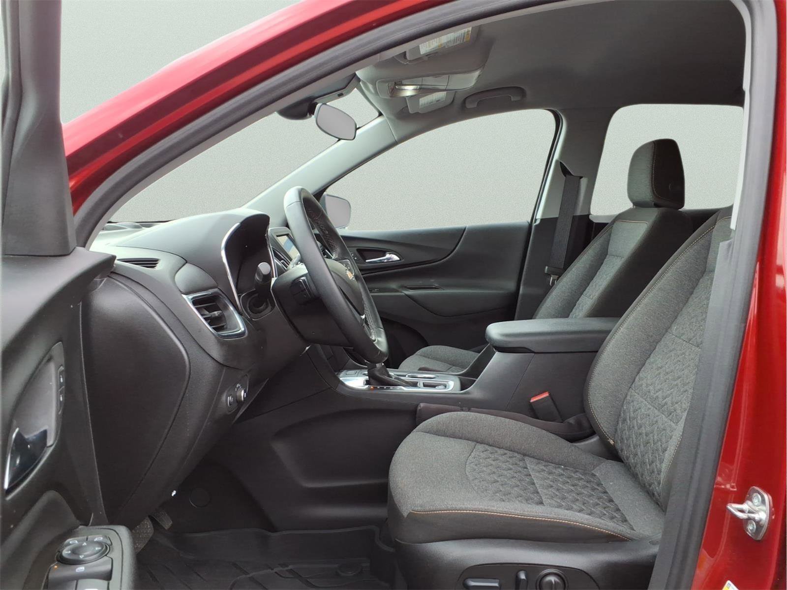 Used 2024 Chevrolet Equinox LT w/ LPO, Floor Liner Package FWD image 19