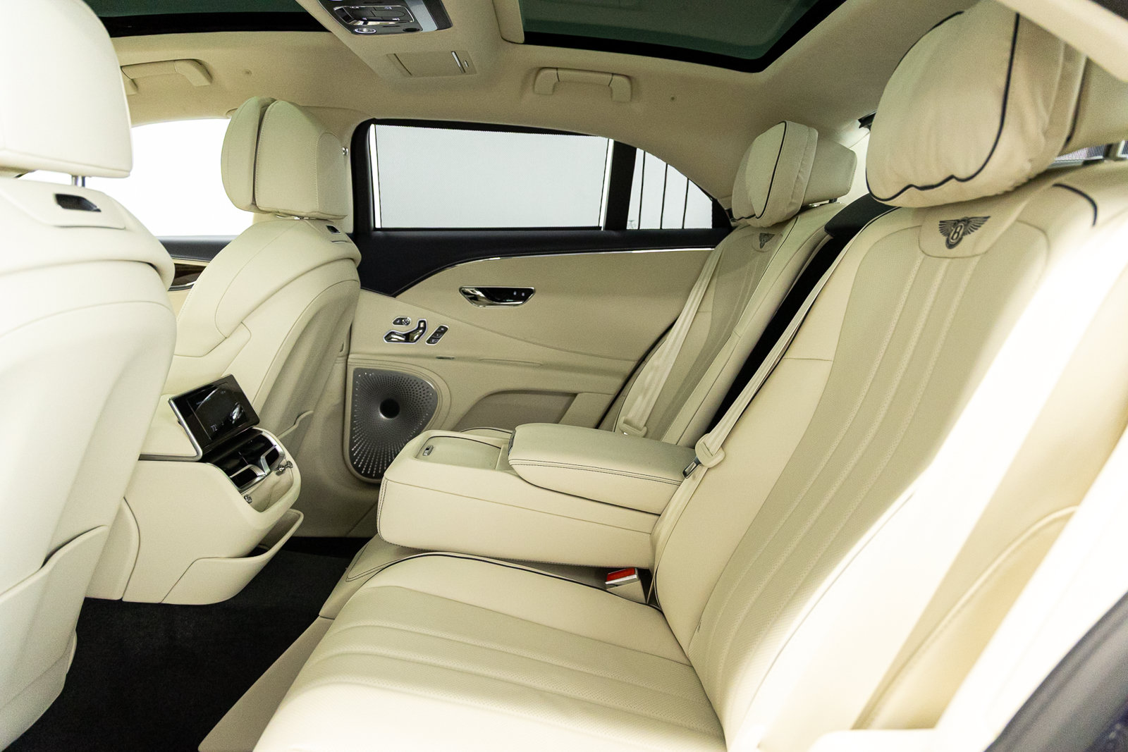 New 2026 Bentley Flying Spur Plug-In Hybrid AWD/4WD image 47