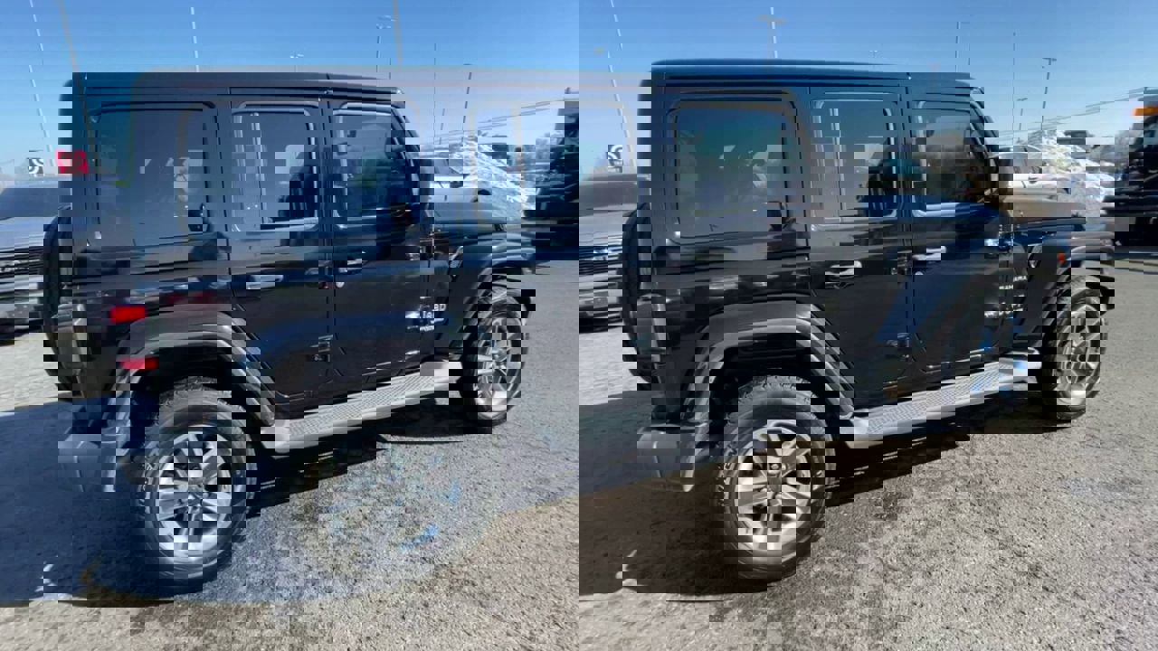 Used 2021 Jeep Wrangler Unlimited Sahara image 8