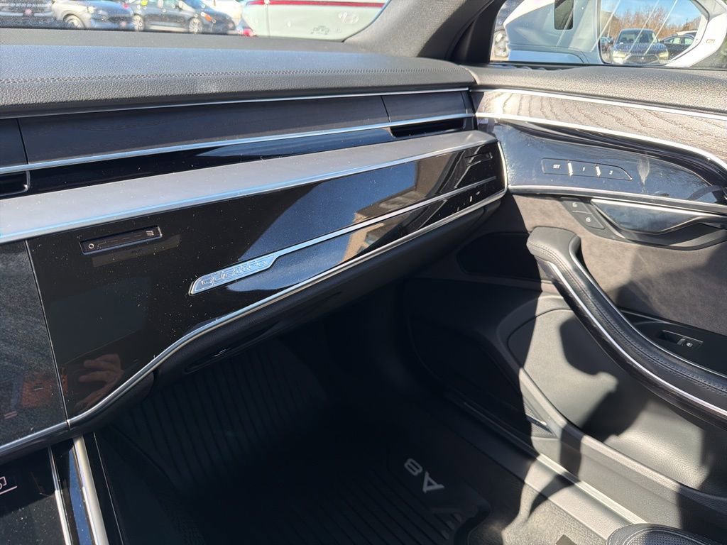 Used 2020 Audi A8 L 4.0T w/ Executive Package image 33