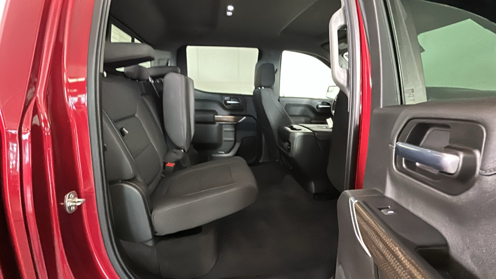 Used 2020 Chevrolet Silverado 1500 LT Trail Boss AWD/4WD image 35
