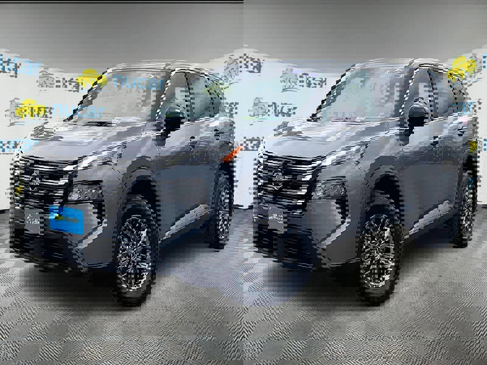 Used 2025 Nissan Rogue S image 3