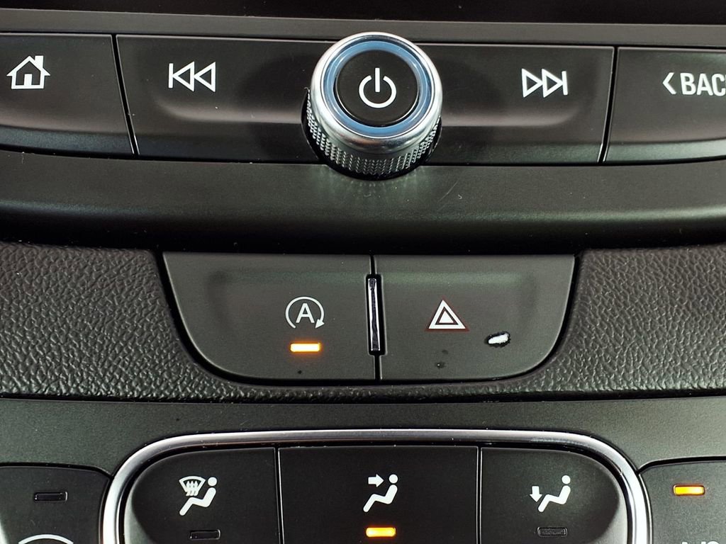 Used 2023 Chevrolet Malibu LT image 21