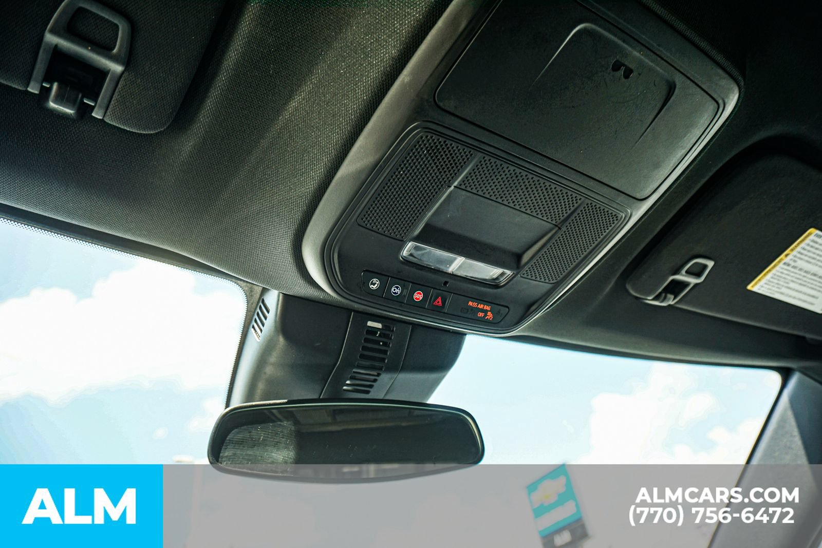 Used 2025 Chevrolet Traverse LT FWD image 63