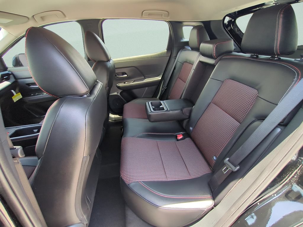 Certified 2026 Nissan Kicks SR FWD image 10