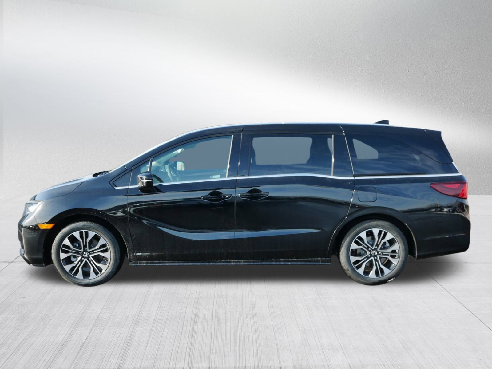 Certified 2026 Honda Odyssey Elite image 4
