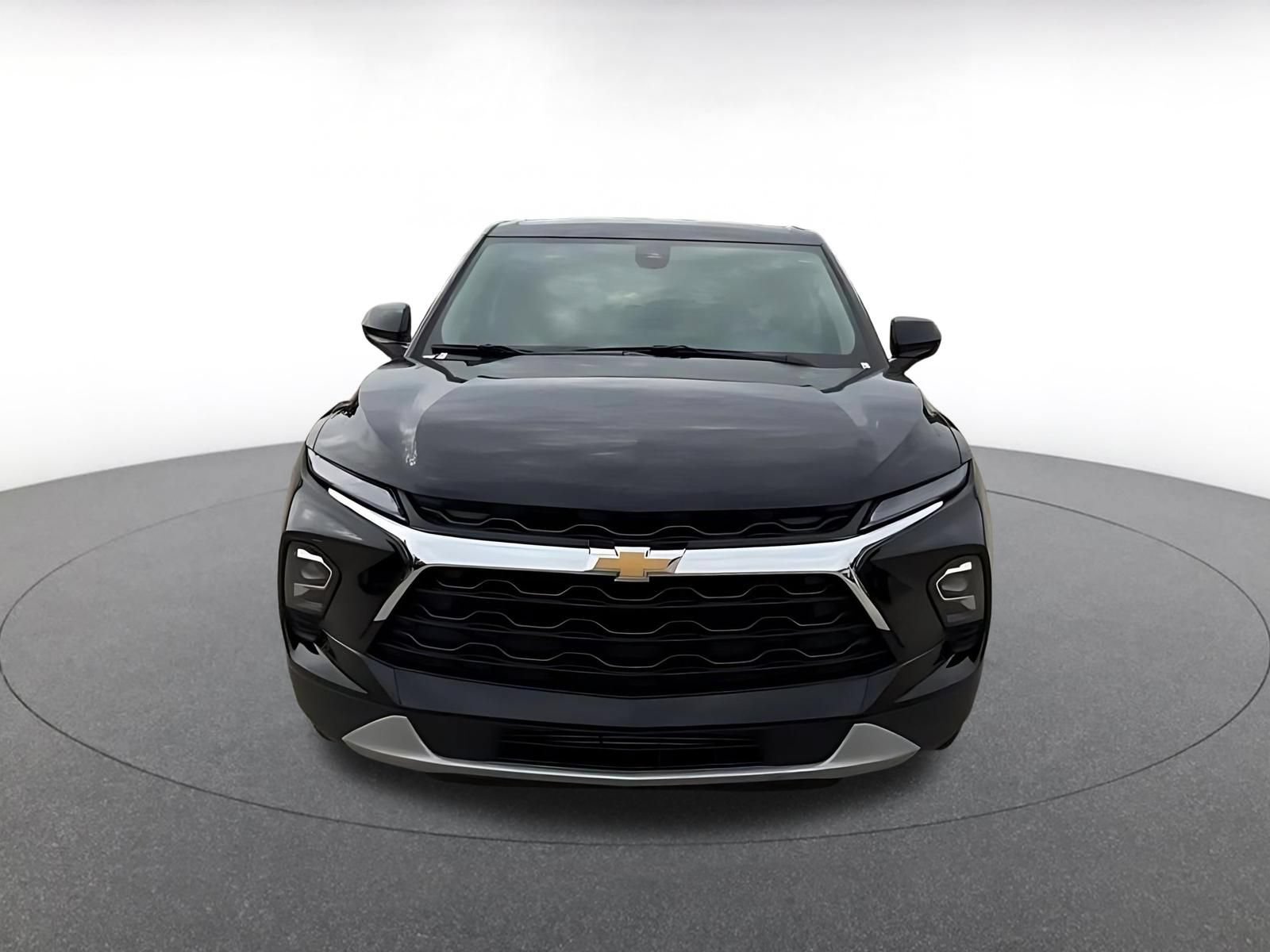 Used 2025 Chevrolet Blazer LT FWD image 4