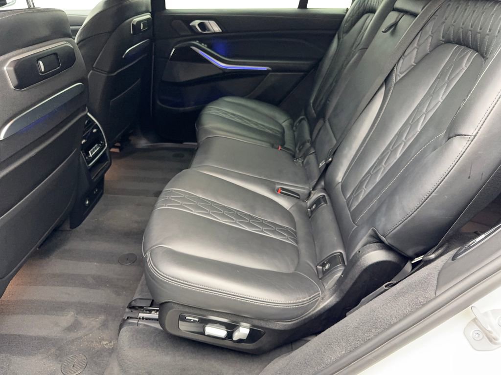 Used 2023 BMW X7 xDrive40i image 33