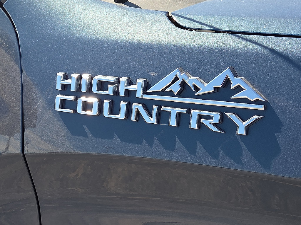 Used 2024 Chevrolet Silverado 1500 High Country w/ Technology Package AWD/4WD image 11
