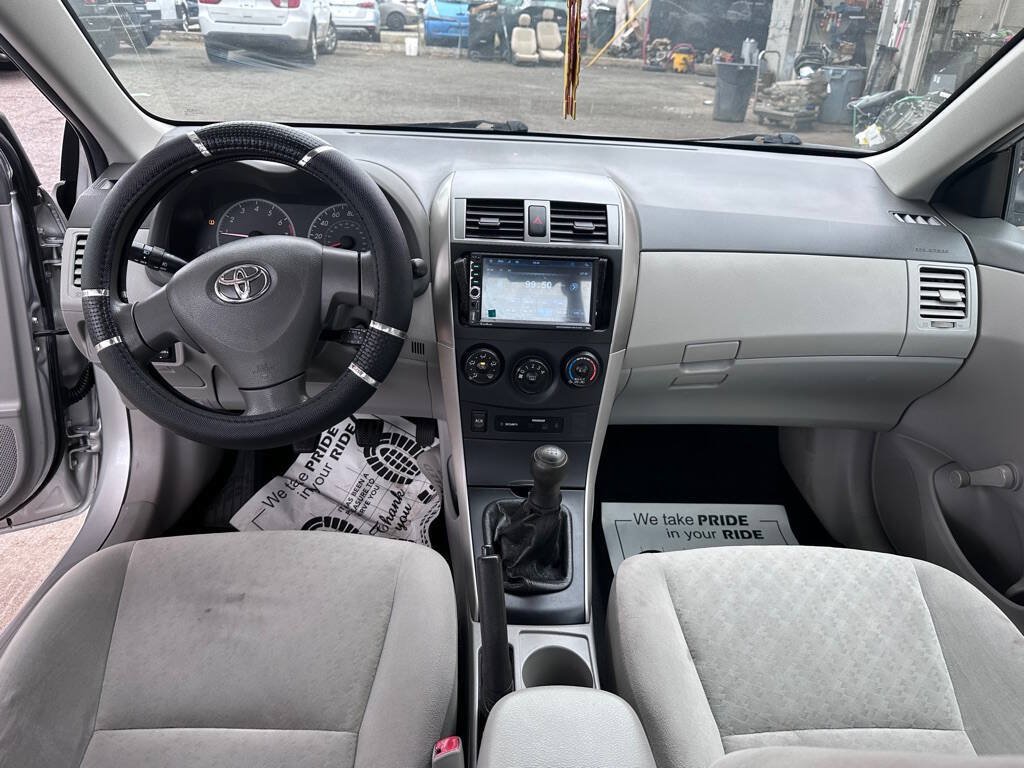 Used 2009 Toyota Corolla FWD image 11