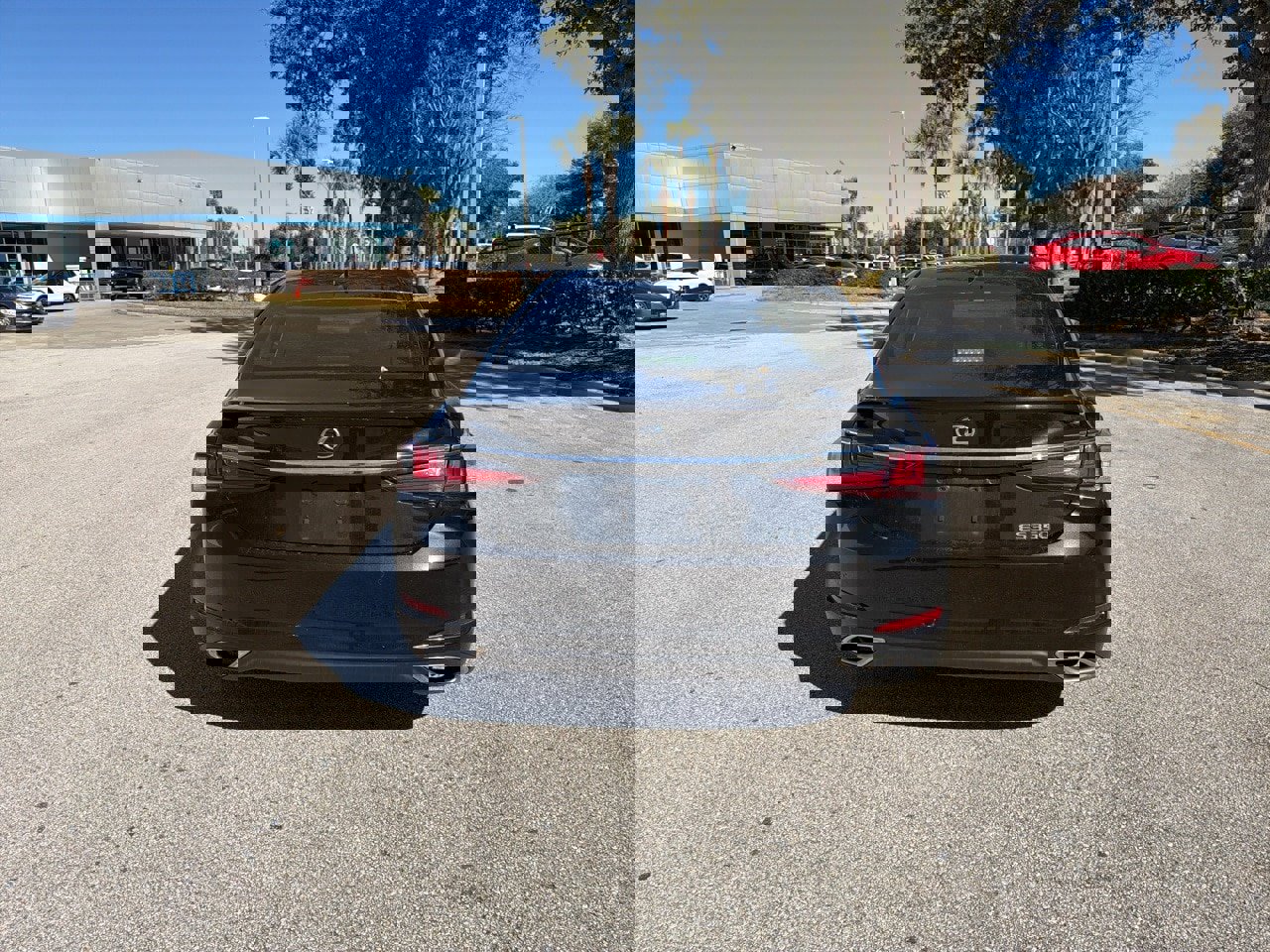 Used 2024 Lexus ES 350 Ultra Luxury image 4