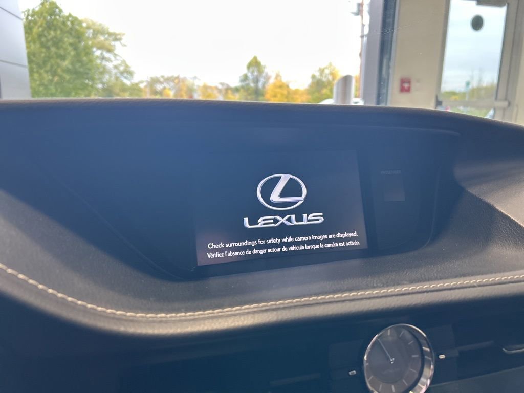 Used 2015 Lexus ES 350 w/ Ultra Luxury Package image 10