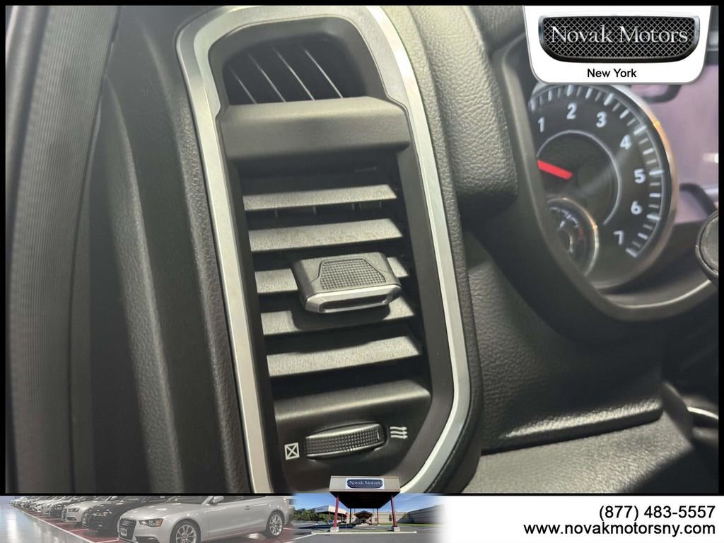 Used 2022 RAM 1500 Big Horn AWD/4WD image 16