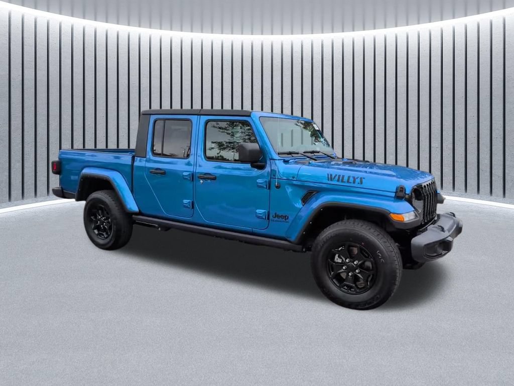 Used 2022 Jeep Gladiator Sport AWD/4WD image 3