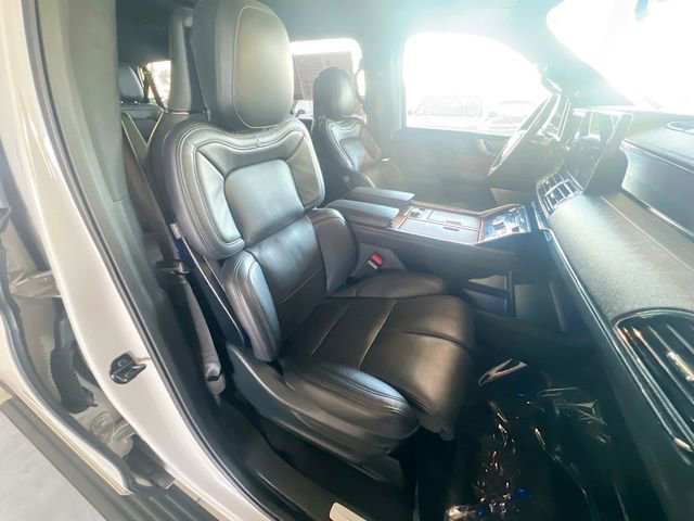Used 2024 Lincoln Navigator L Reserve image 30