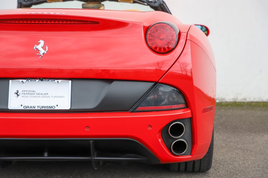 Used 2010 Ferrari California image 43