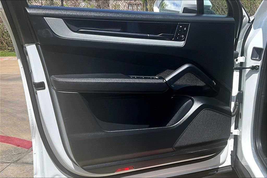 Used 2024 Porsche Cayenne S image 24