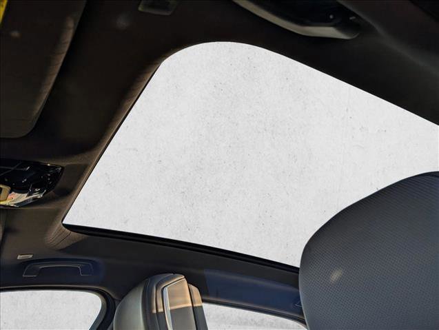 Used 2023 BMW 740i w/ Parking Assistance Package image 16