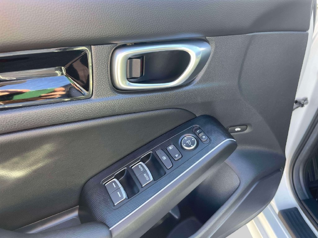Used 2026 Honda Civic FWD Hybrid Sedan image 17