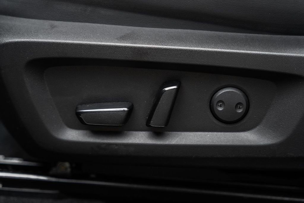 Used 2023 Mitsubishi Outlander SE Black Edition image 36