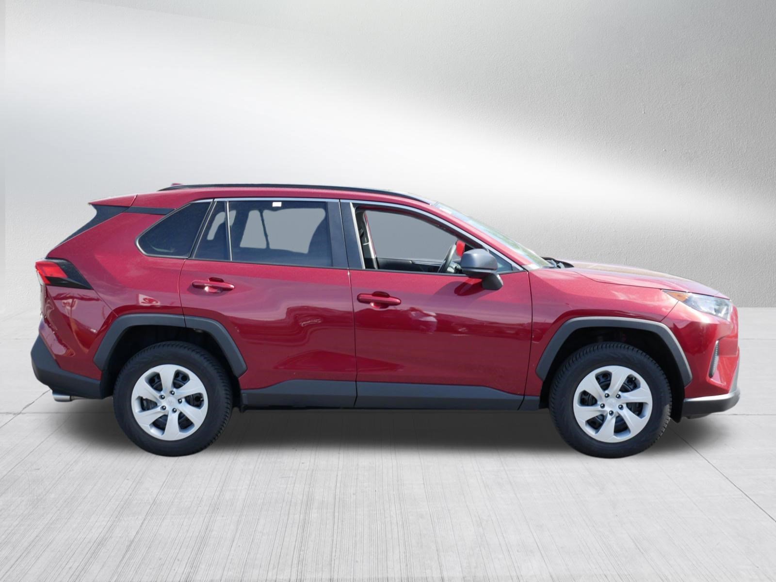 Used 2021 Toyota RAV4 LE AWD/4WD image 8