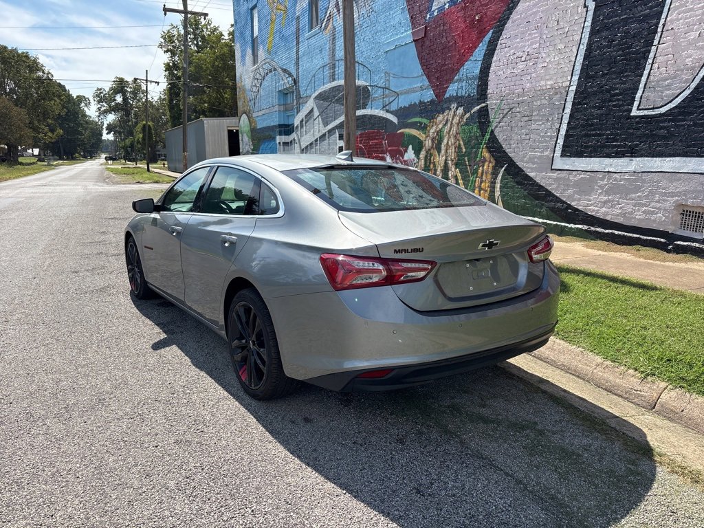 Used 2024 Chevrolet Malibu LT w/ Redline Edition image 4