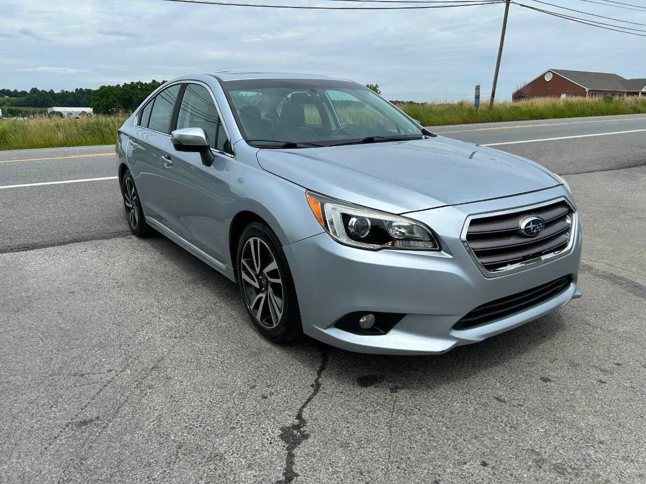 Used 2017 Subaru Legacy 2.5i Sport AWD/4WD image 4