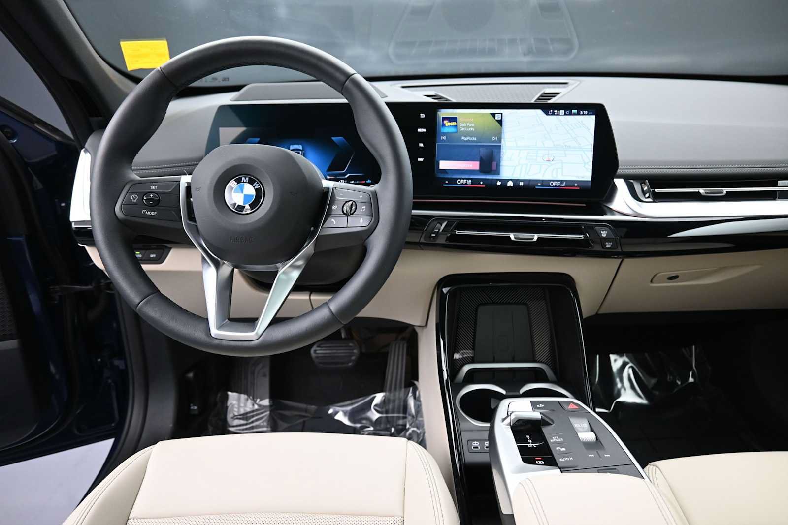 Used 2025 BMW X1 xDrive28i w/ Technology Package AWD/4WD image 15