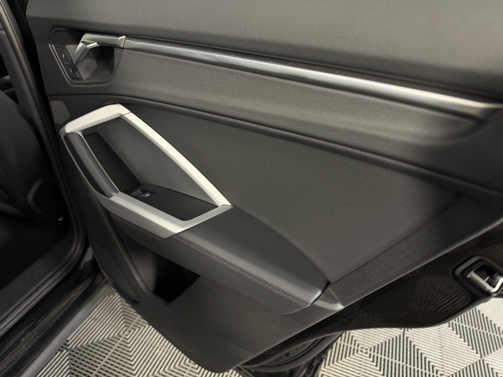 Used 2023 Audi Q3 2.0T Premium image 30