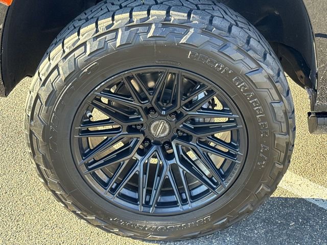 Used 2023 GMC Yukon XL AT4 w/ AT4 Premium Package image 30