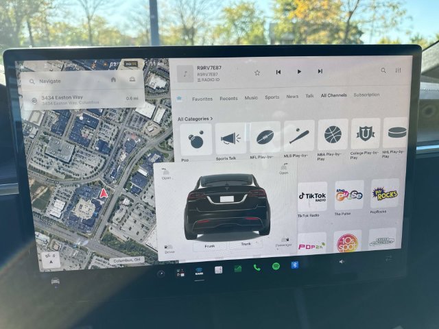 Used 2023 Tesla Model X AWD/4WD image 9