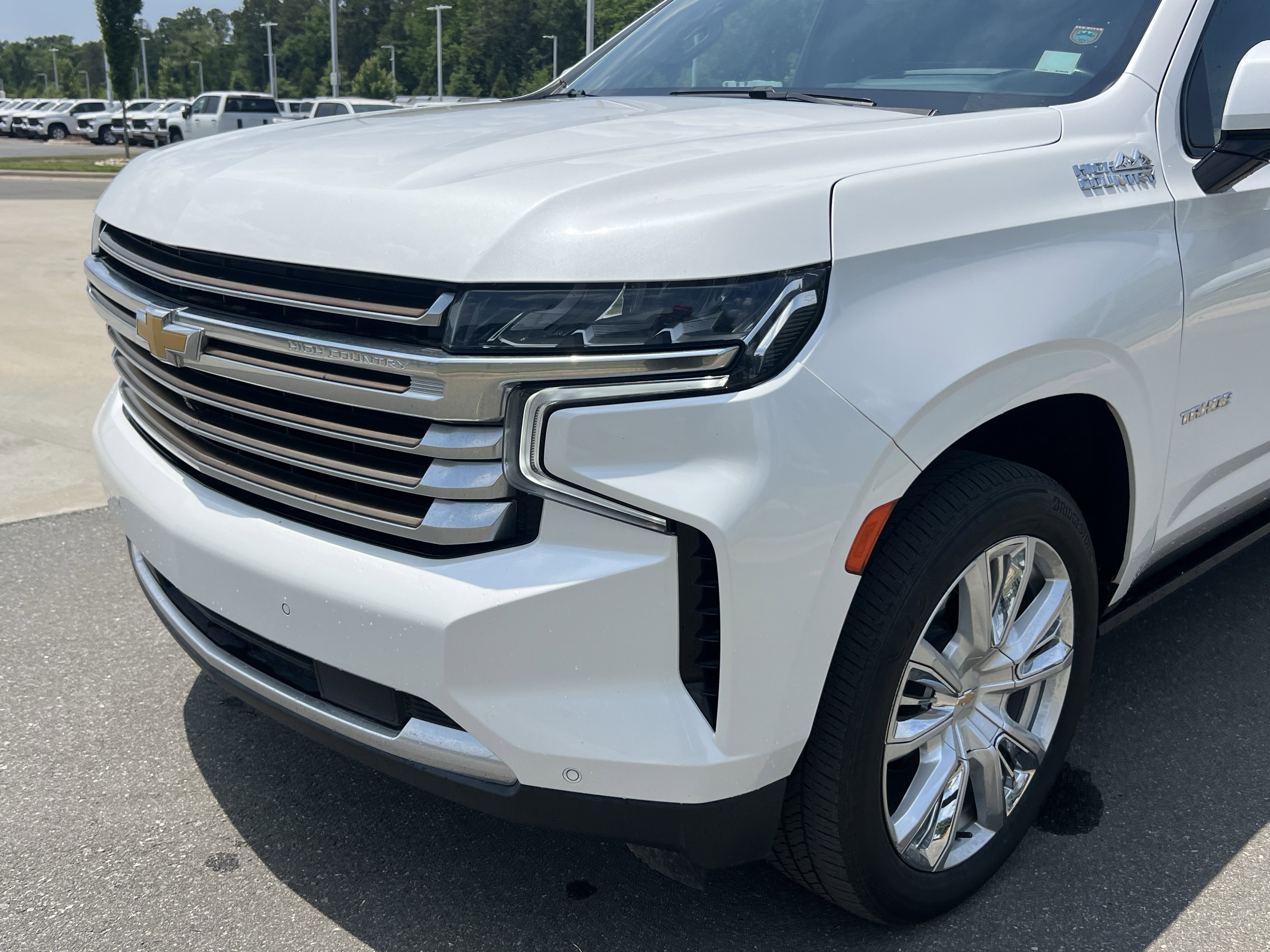 Used 2021 Chevrolet Tahoe High Country w/ Premium Package AWD/4WD image 11