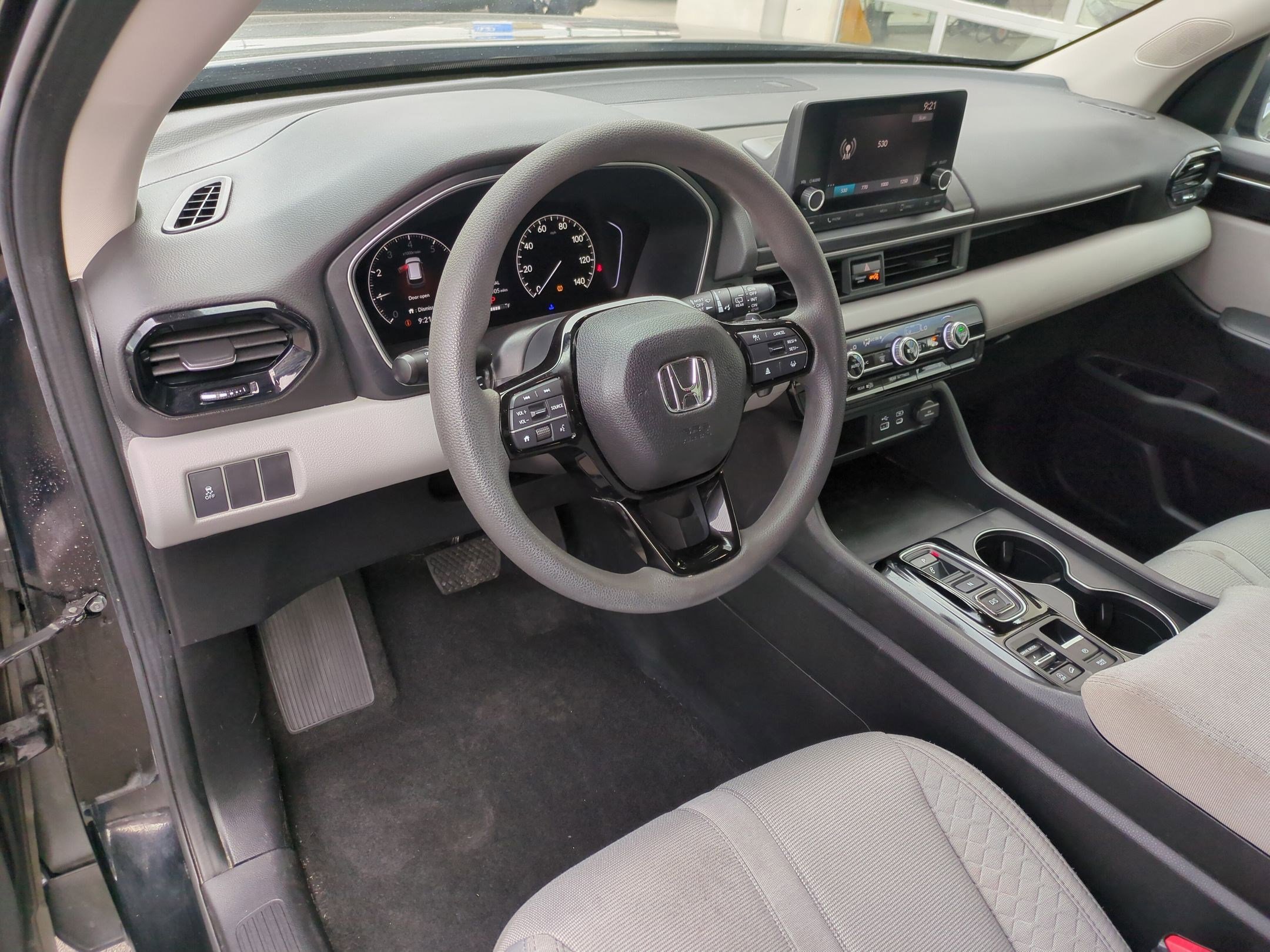 Used 2023 Honda Pilot LX image 17