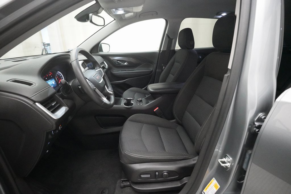 Used 2024 GMC Terrain SLE image 7