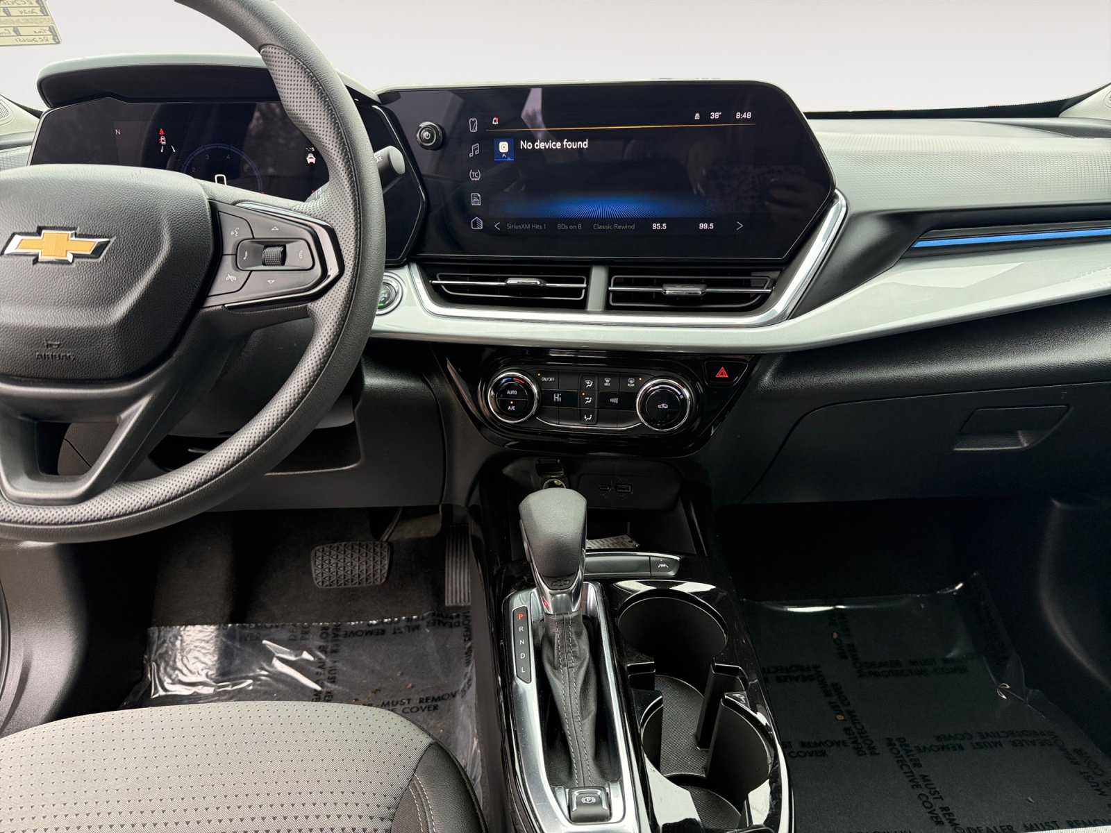 Used 2024 Chevrolet Trax LT image 11