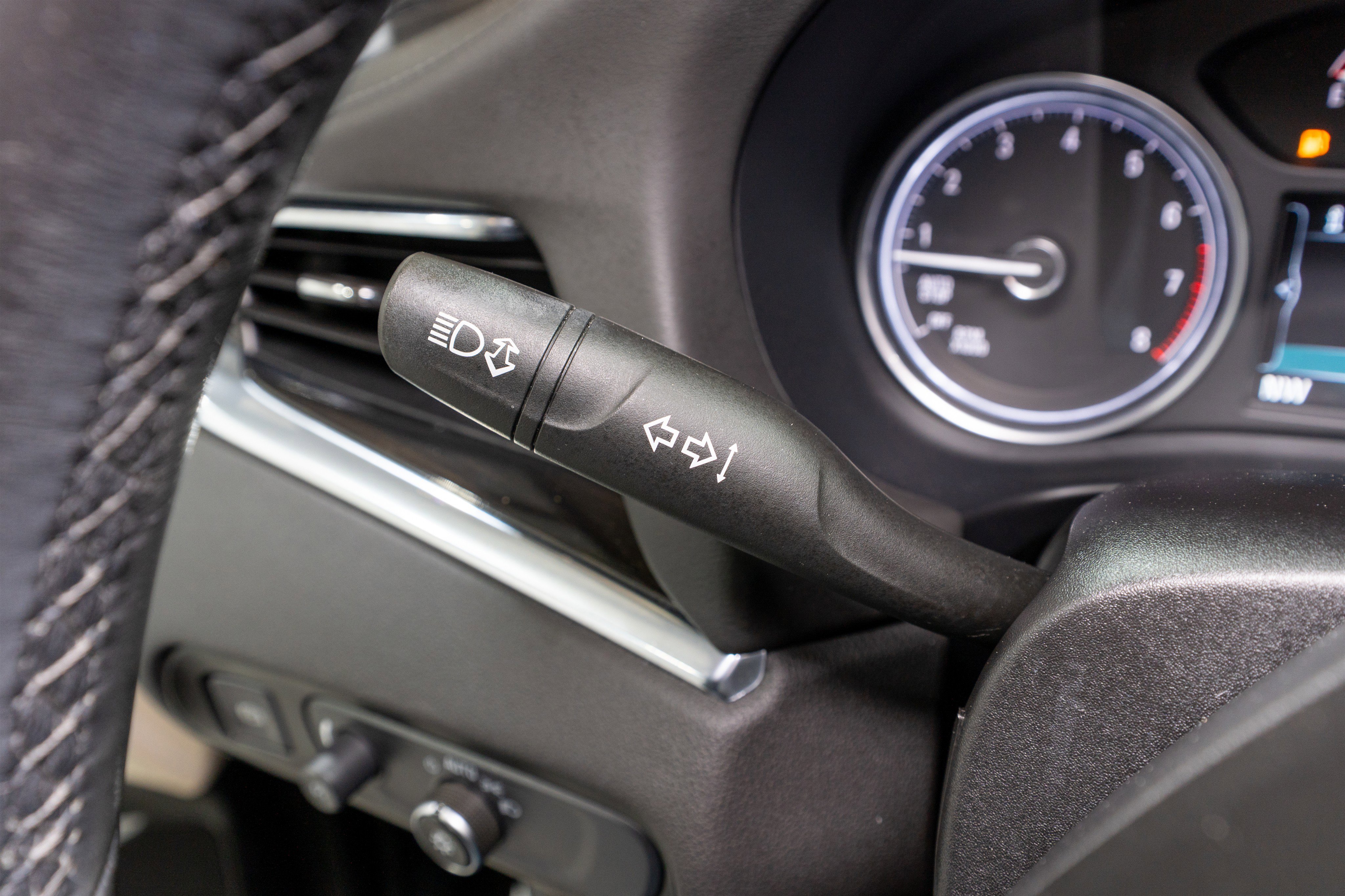 Used 2019 Buick Enclave Essence image 27